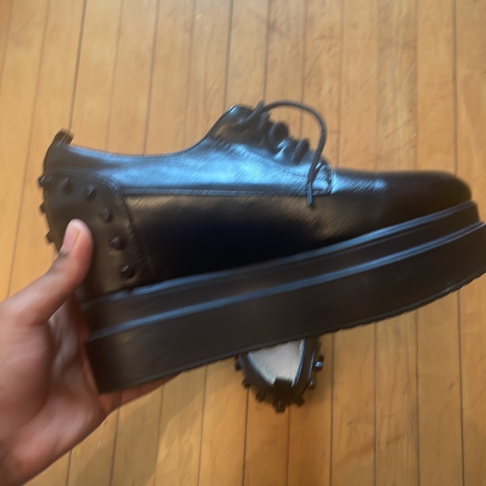 Platform leather shoes